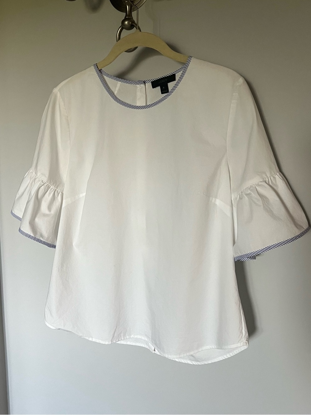 LIKE NEW J. Crew White Ruffled Sleeve Blouse SZ 8